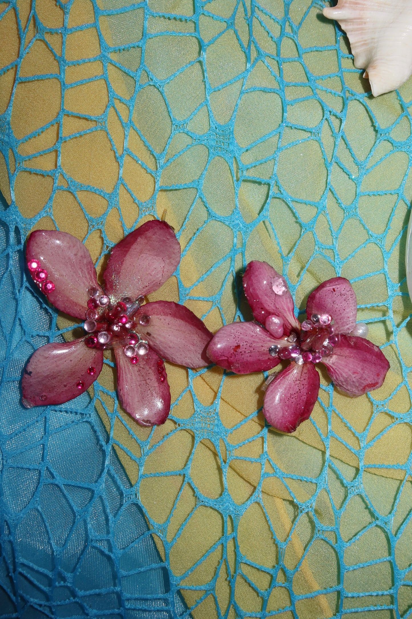 Ana Laura Plumeria Earrings