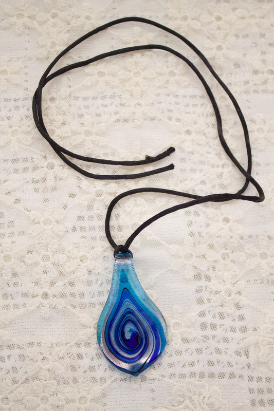 Noche Azul Pendant Necklace