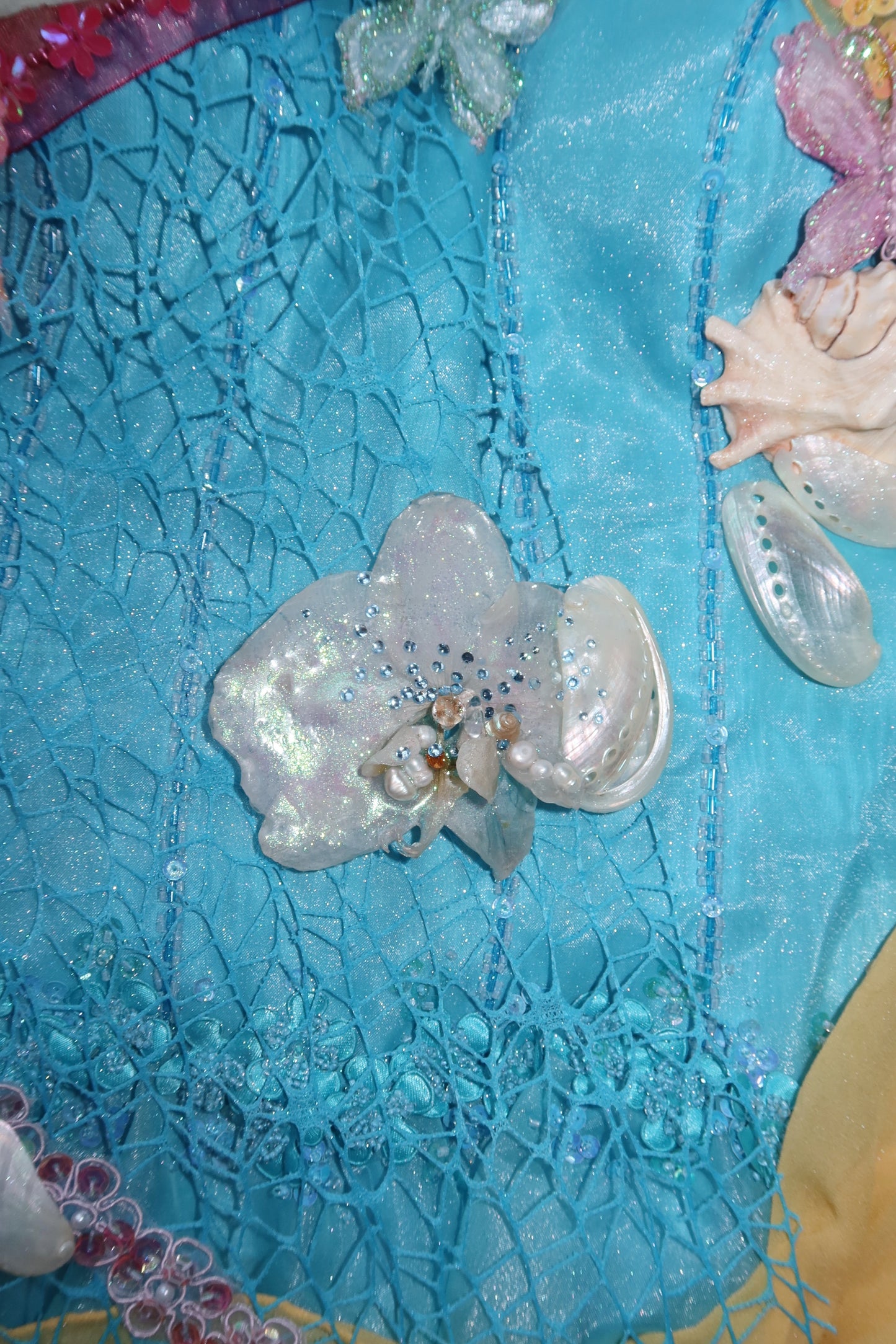 Jennifer Shelled Orchid Hair Clip