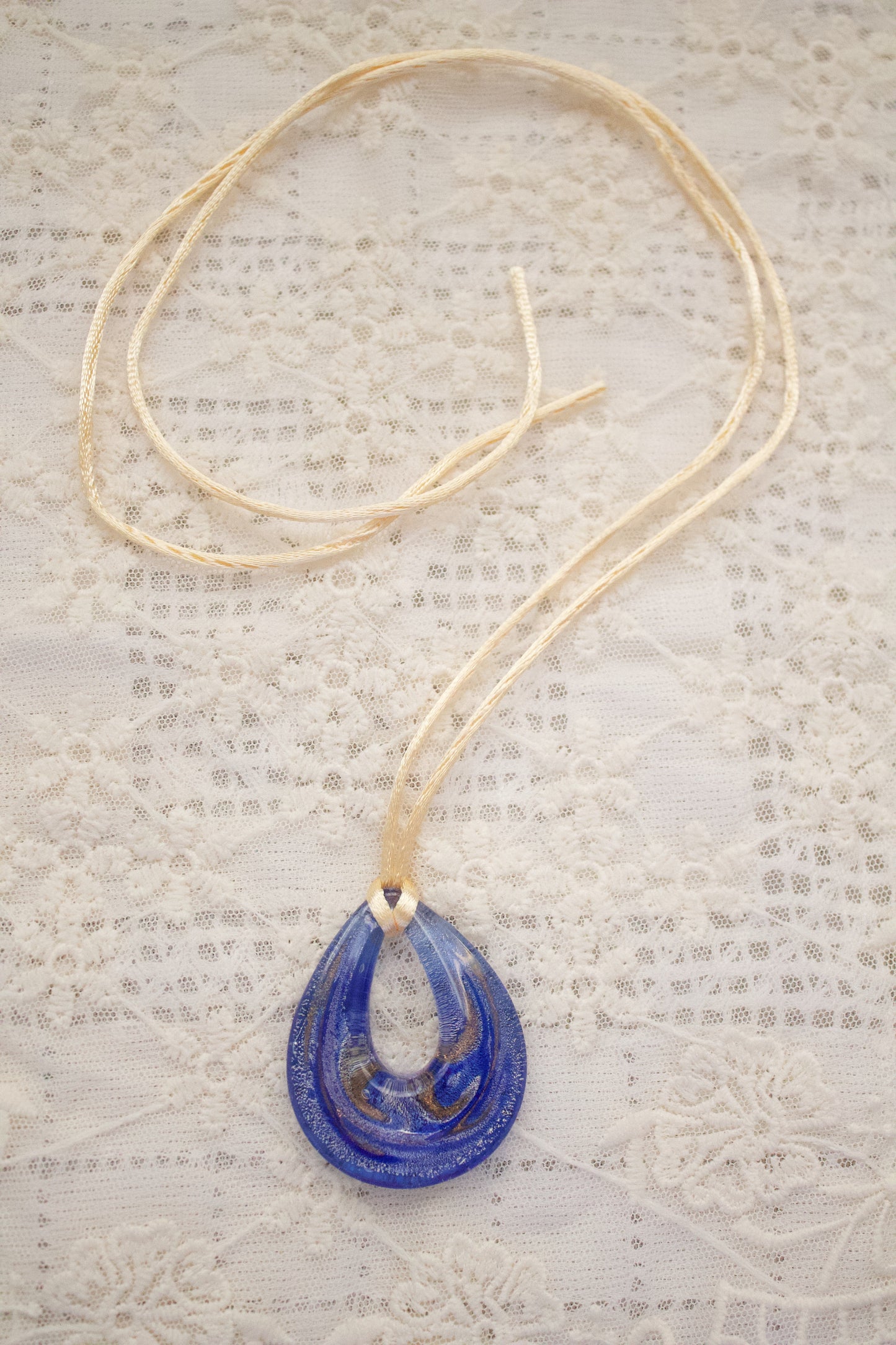 Luz de Cielo Pendant Necklace