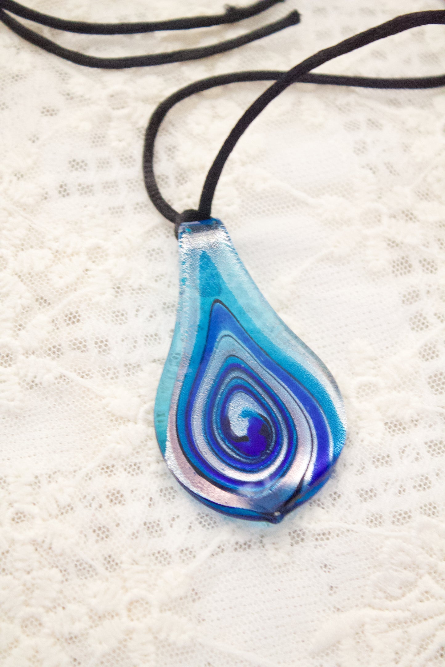 Noche Azul Pendant Necklace