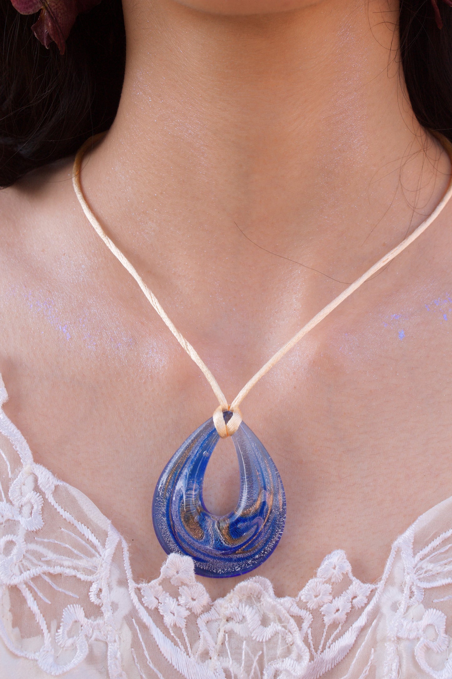 Luz de Cielo Pendant Necklace